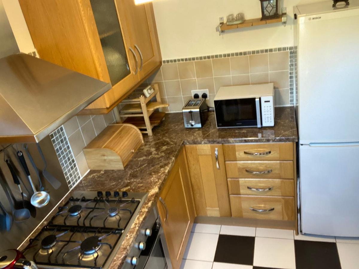 Beautiful 2 Bedroom & Balcony Flat In Central Лондон Екстериор снимка